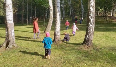 Podpořme lesní klub Vlčí mák: místo, kde děti rostou s přírodou